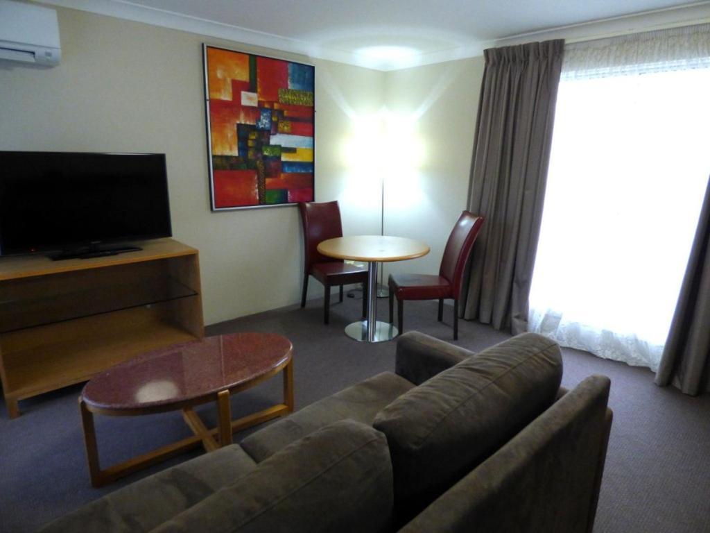 Winning Post Motor Inn Mudgee Extérieur photo