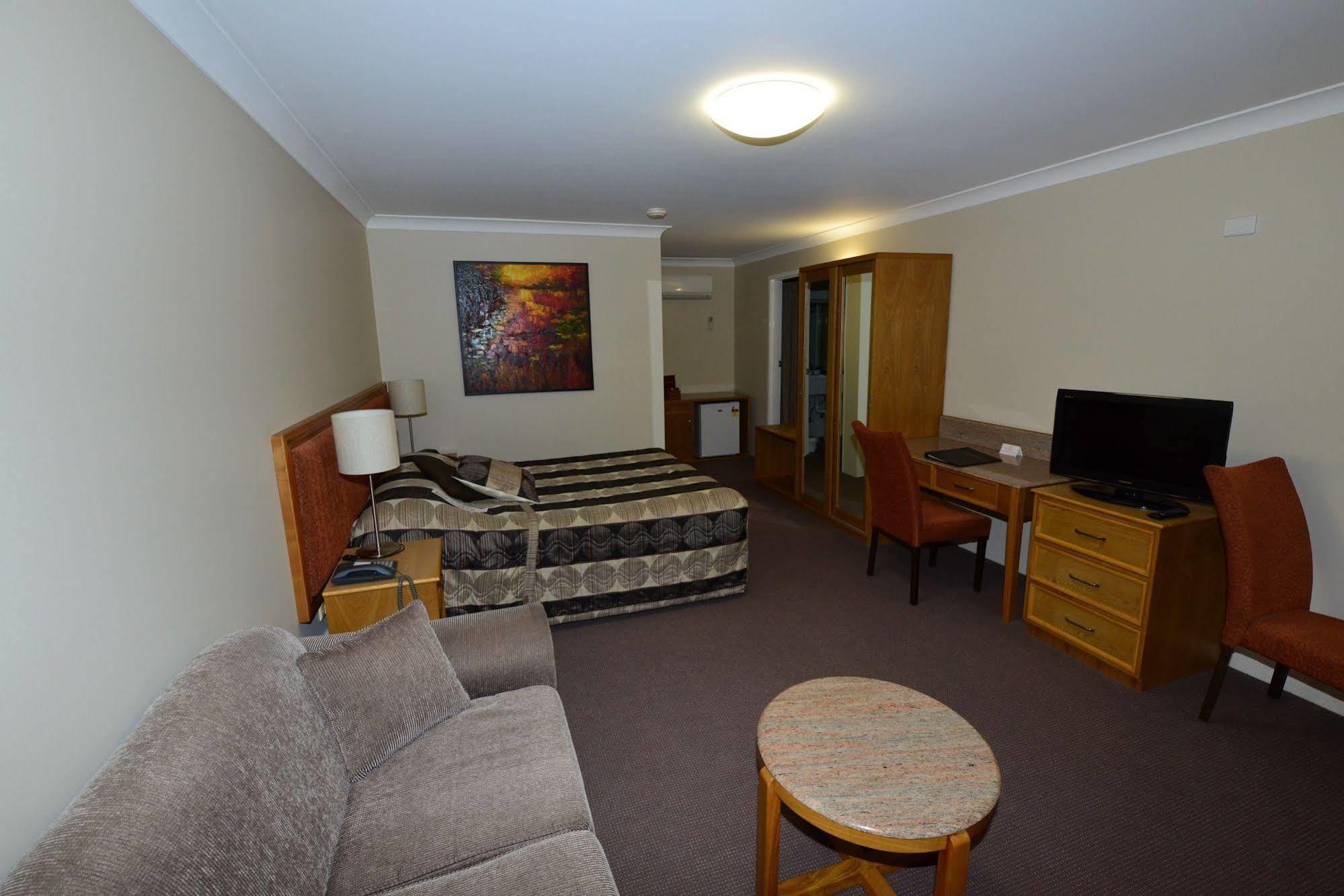 Winning Post Motor Inn Mudgee Extérieur photo