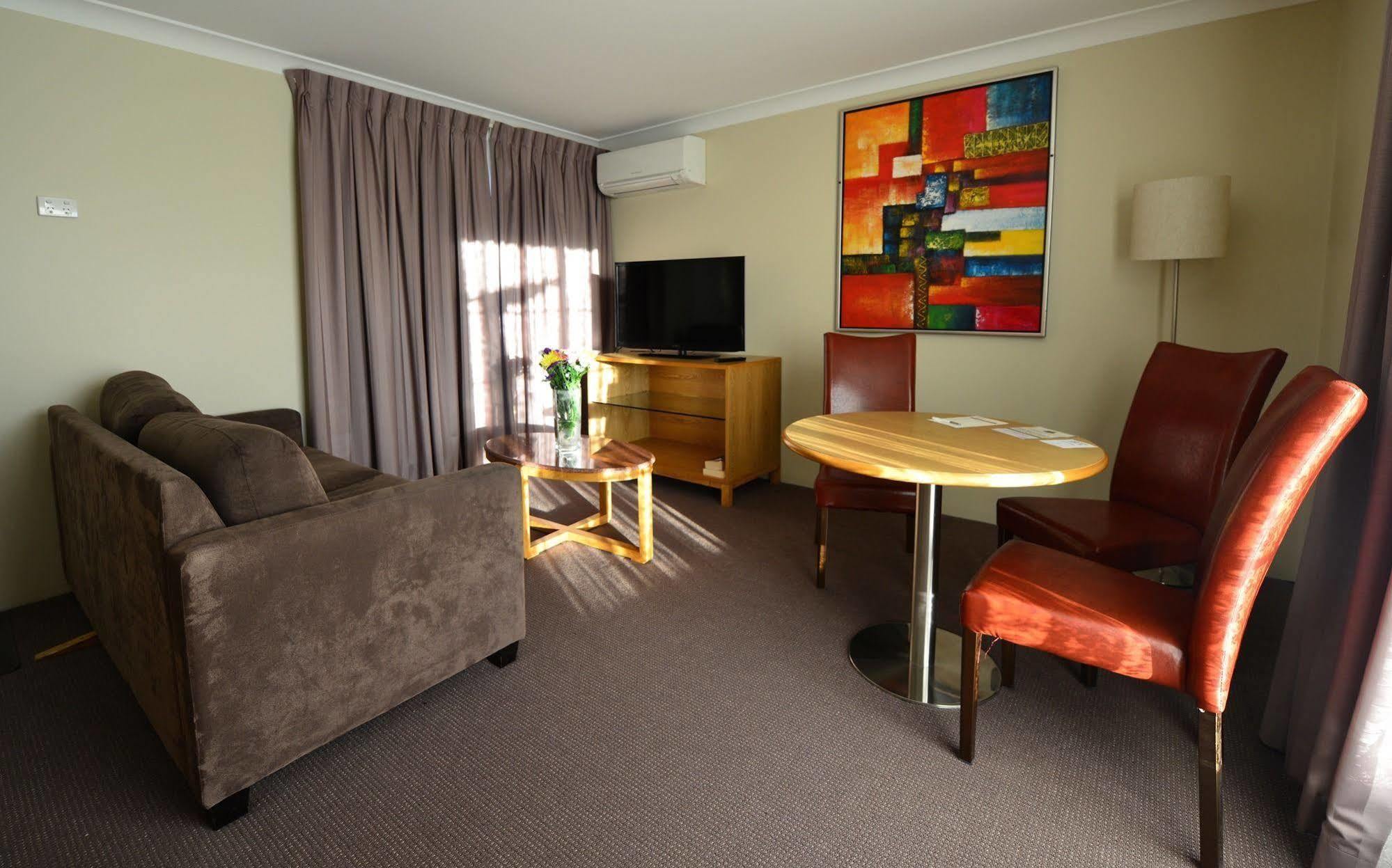 Winning Post Motor Inn Mudgee Extérieur photo