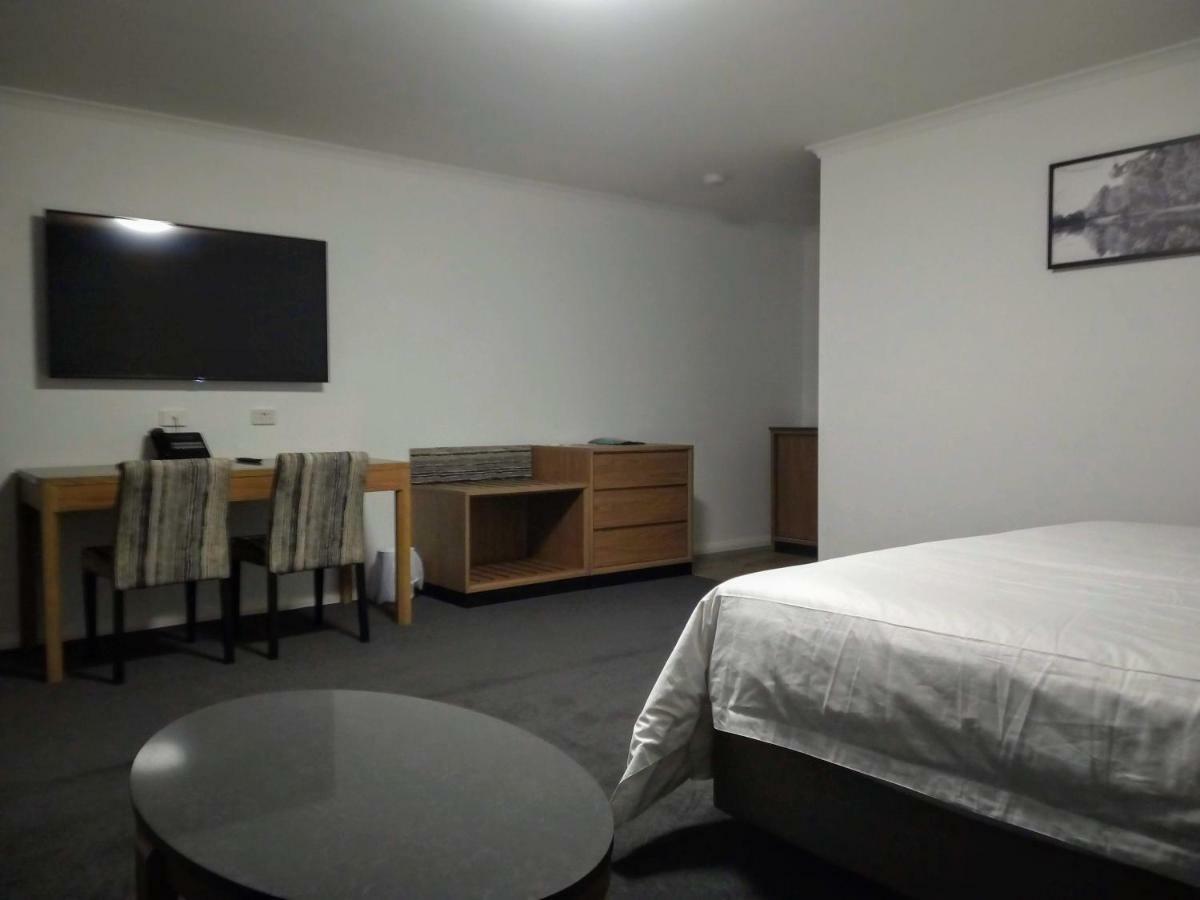 Winning Post Motor Inn Mudgee Extérieur photo